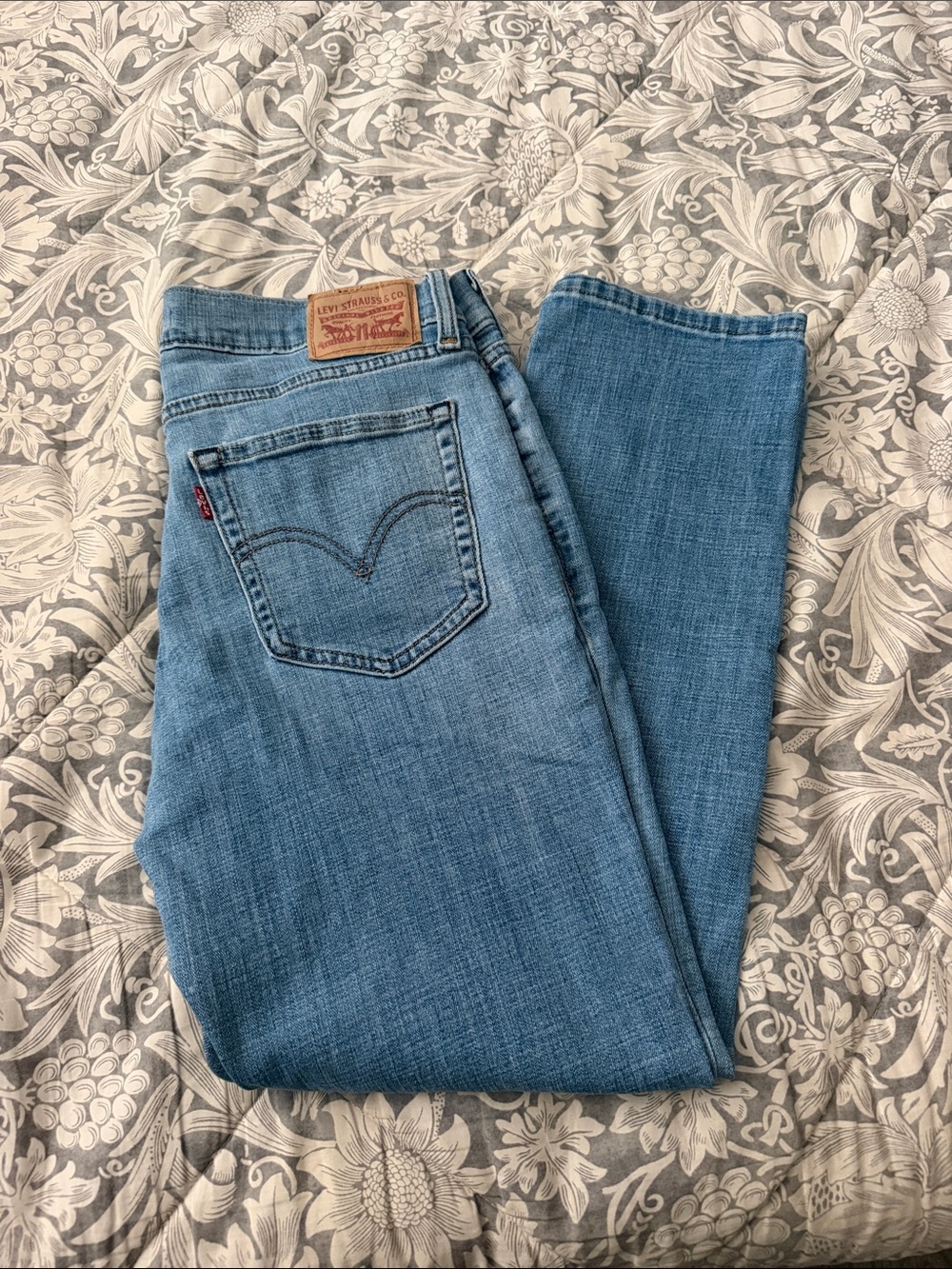 Levi's Men's Light Blue Straight-Leg Jeans
